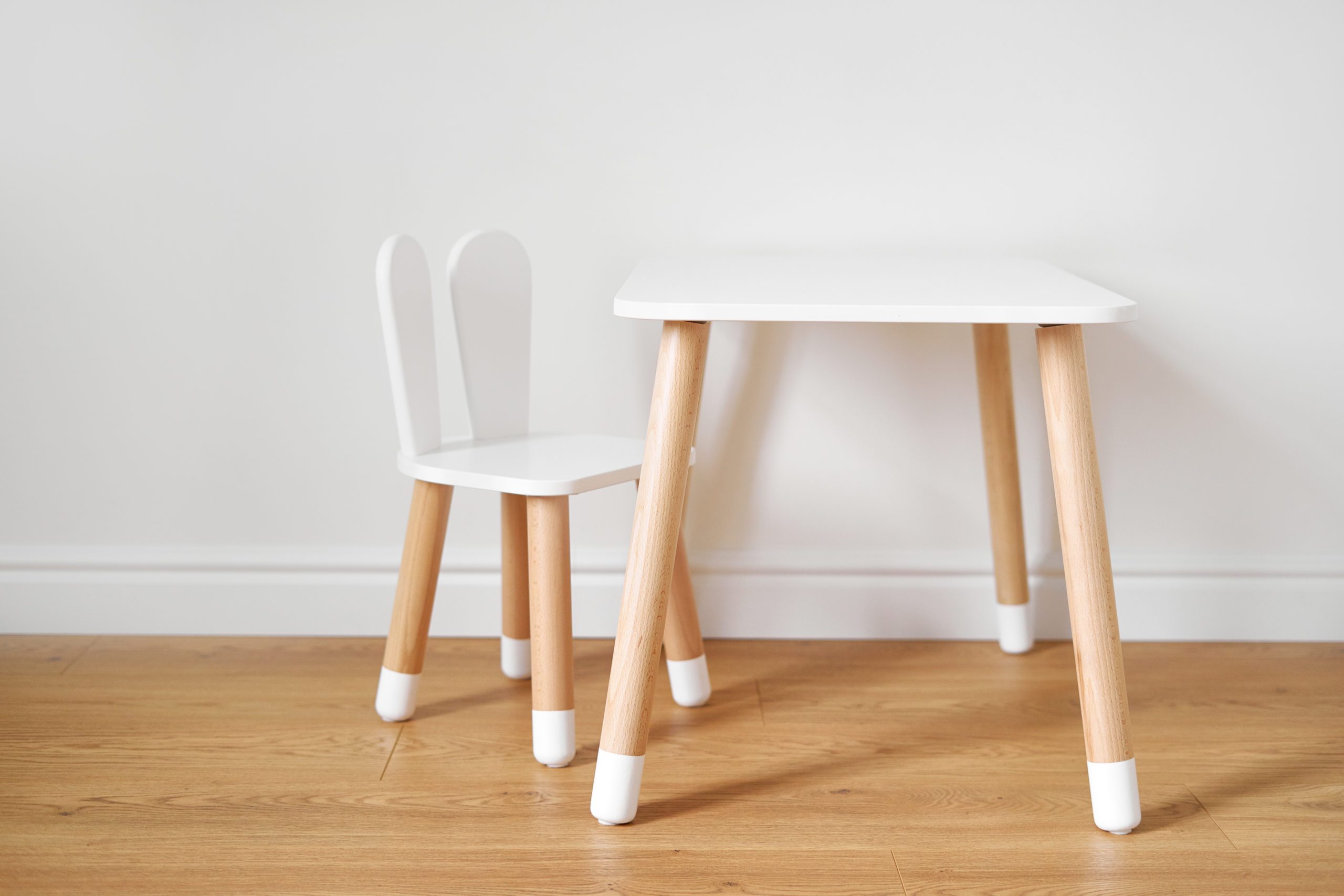 Ensemble de meubles Montessori Table et chaises en bois – Montessori Facile