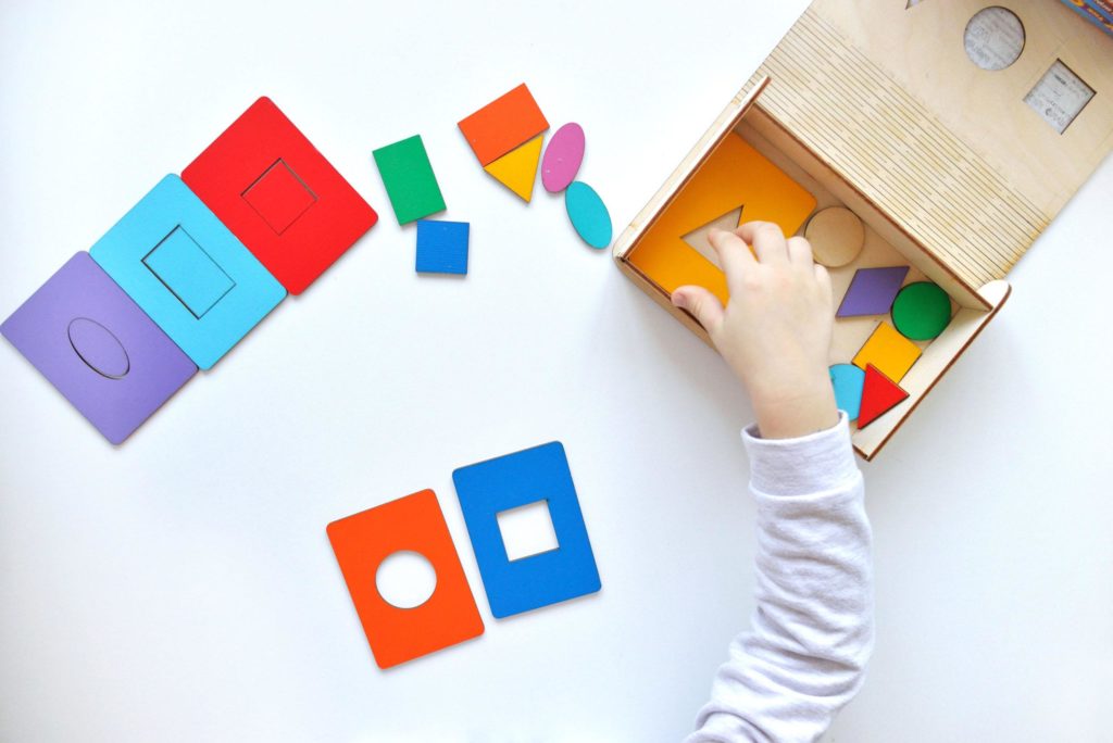 fabrication-des-jeux-montessori