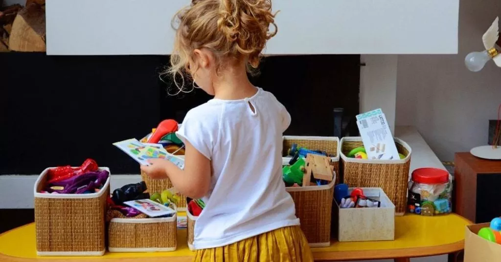 Rangez ses jouets d'après la méthode Montessori